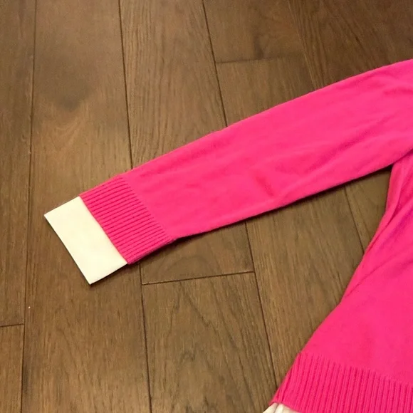 Issac Mizrahi Women's Layered Pink V-Neck Sweater with White Collar Small - Picture 3 of 9
